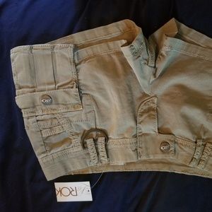 Larok Cargo Shorts